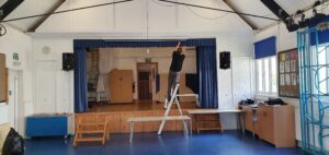 Installing Stage Curtains