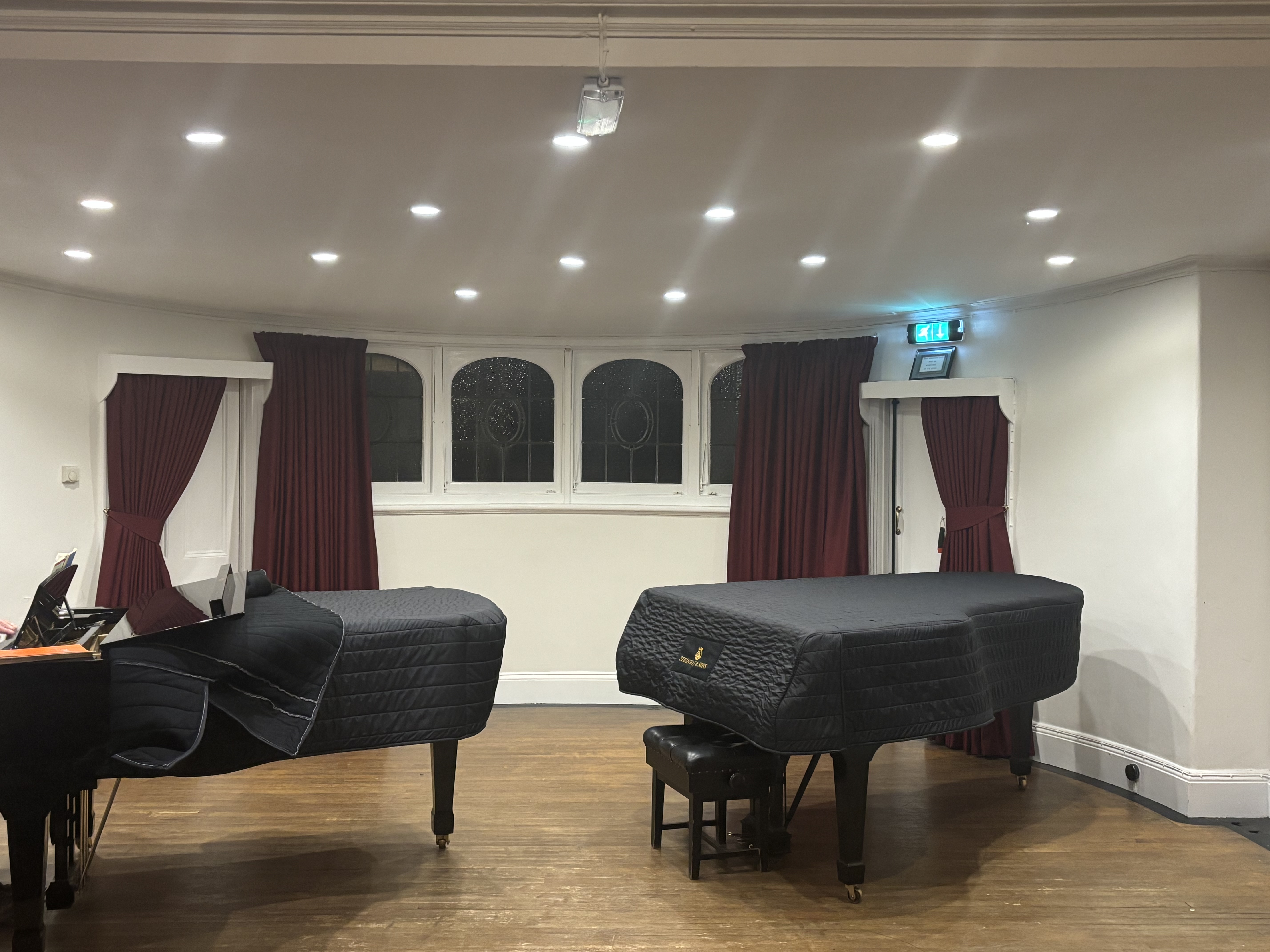 Piano performance room acoustic curtains