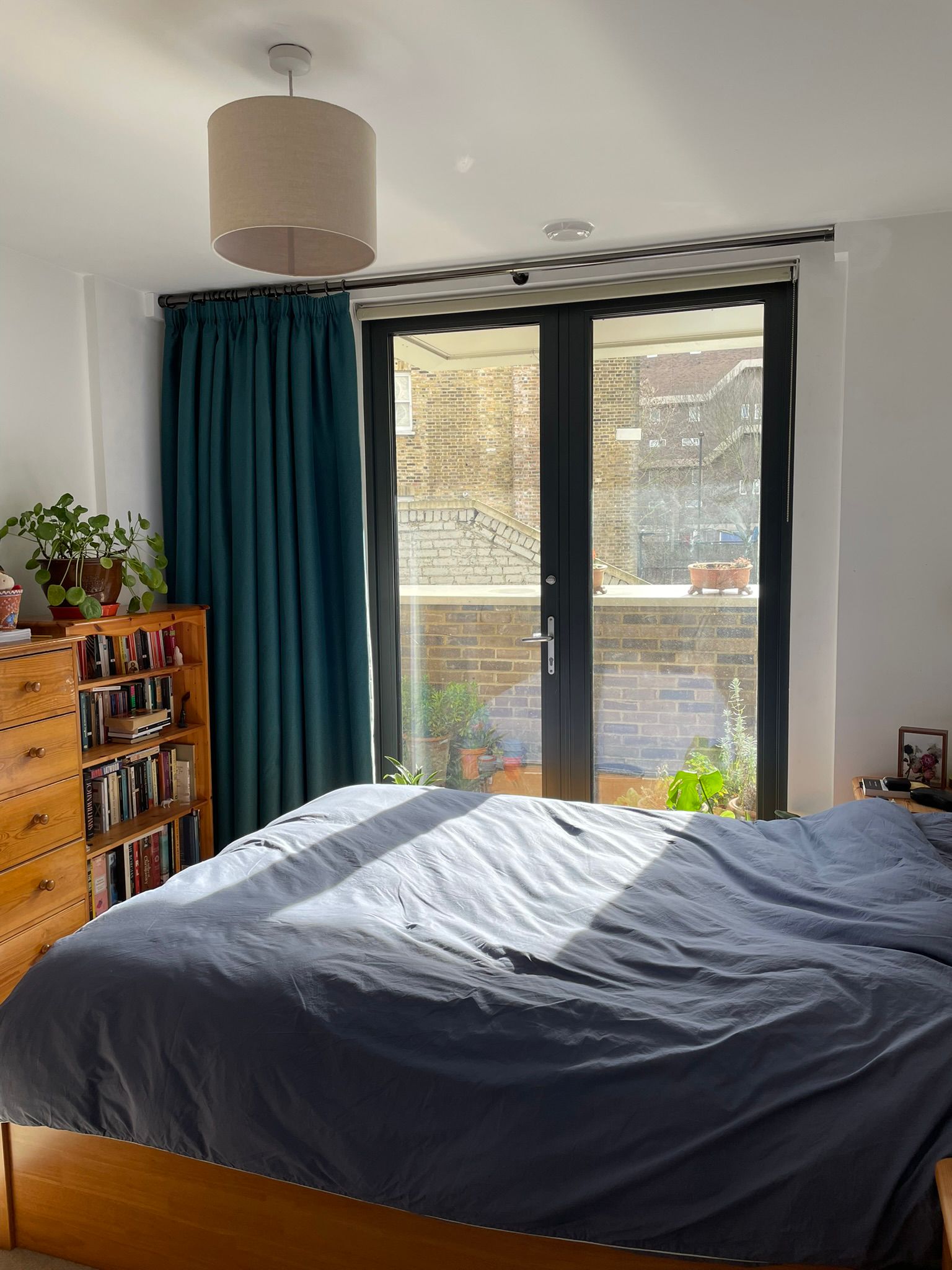 T Thorpe acoustic curtain install 1