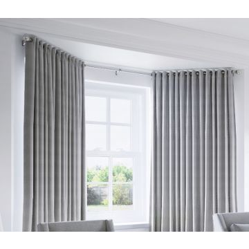 Room Shot Bay Curtain Pole 