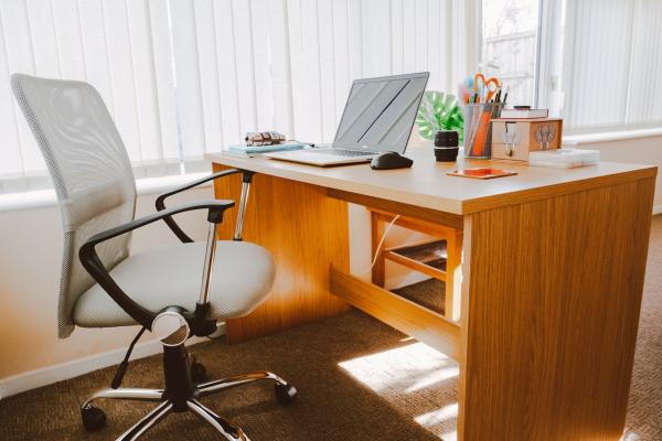 5 Ways Fabric Blinds Can Improve Employee Office Performance