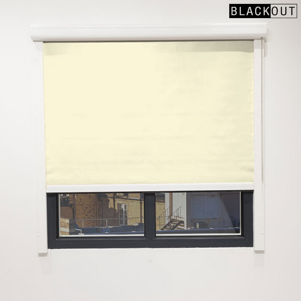 Cassette roller blind mockup in Ivory