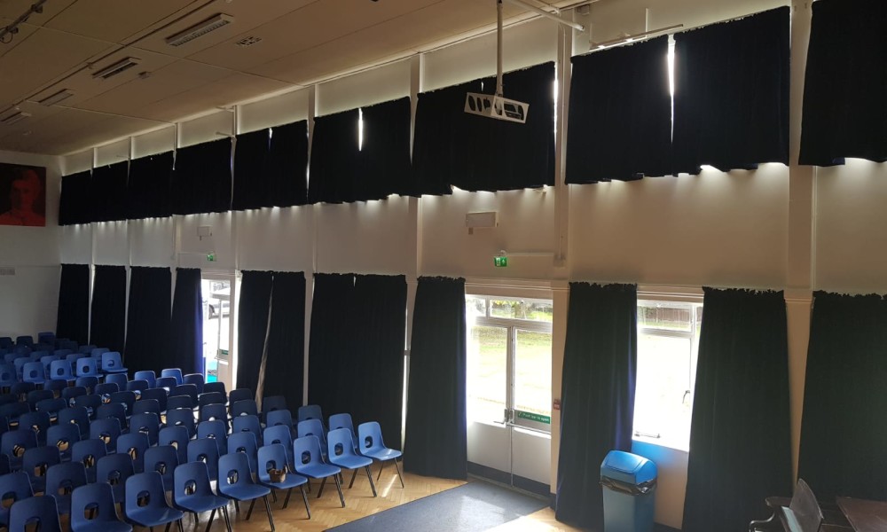 4 Basic Types of Theatre Curtains - What to Choose