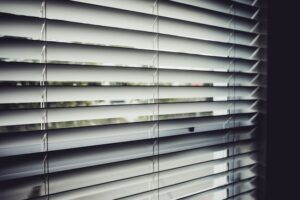 Choosing the Right Blinds for Your Kitchen Window