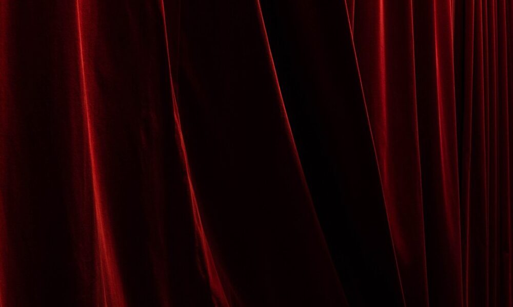 A Simple Introduction to Hotel Blackout Curtains