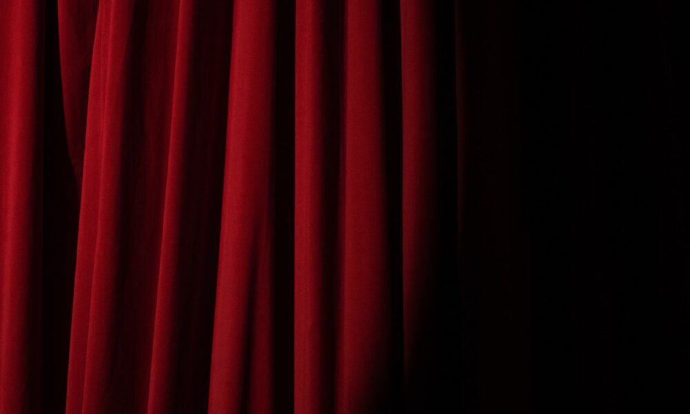What You Should Know About Flame-Retardant Curtains